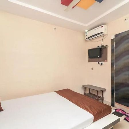 Hotel Rameshwaram Ujjain Esterno foto