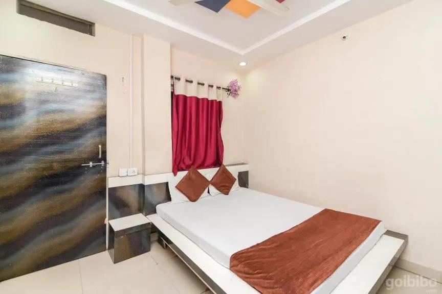 Hotel Rameshwaram Ujjain Esterno foto
